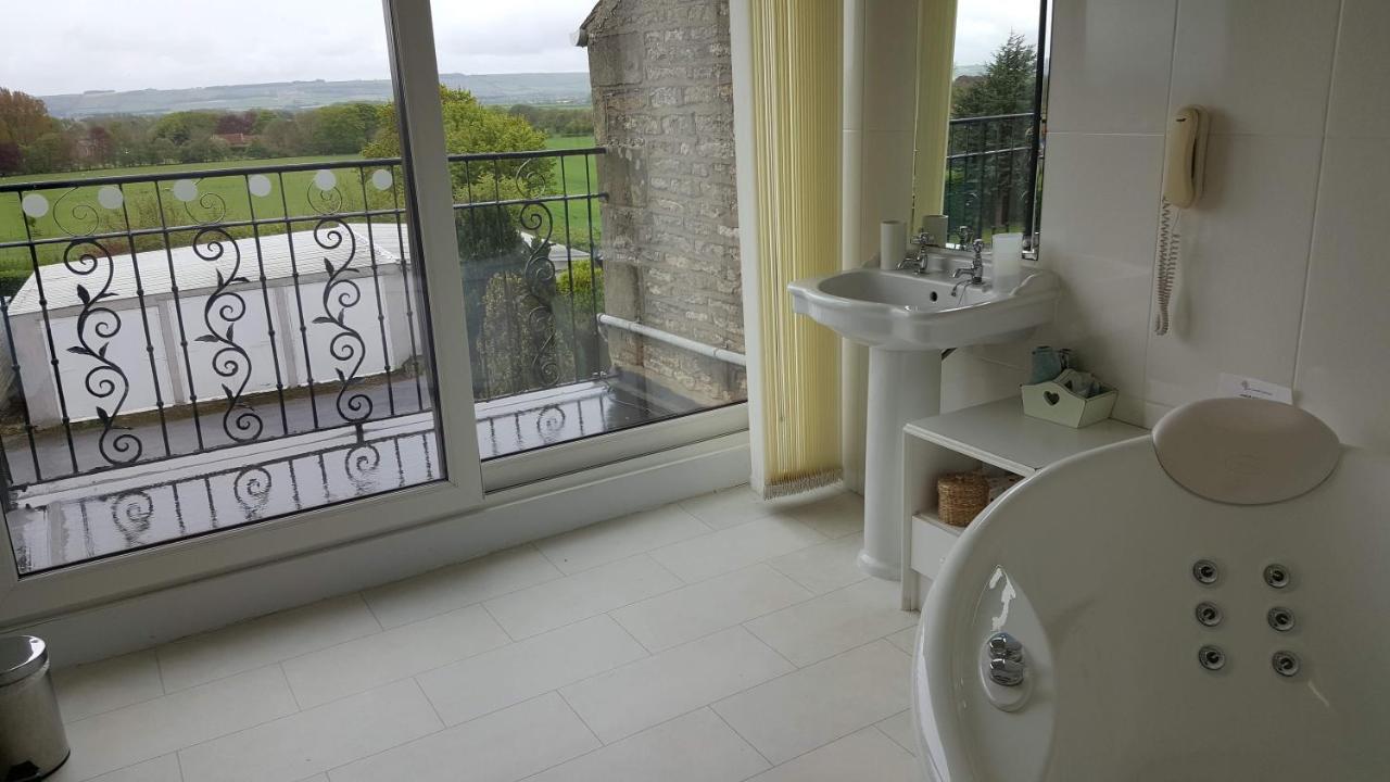 The Wood Cottage Scarborough Esterno foto